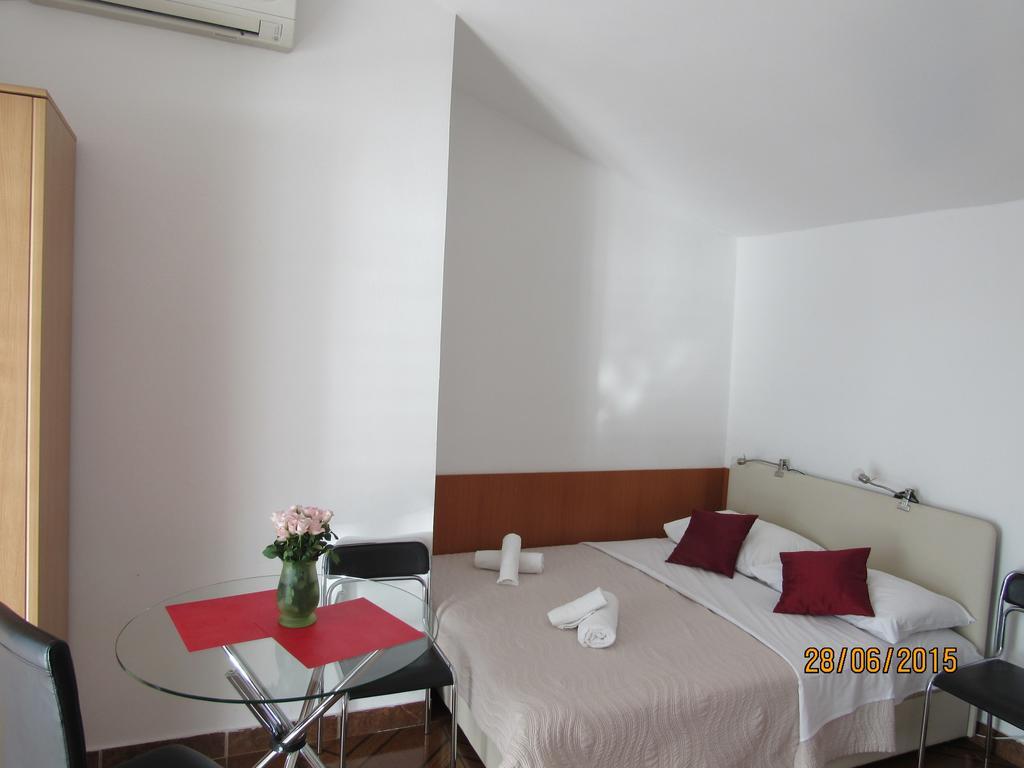 Apartments Renjak Сукошан Экстерьер фото