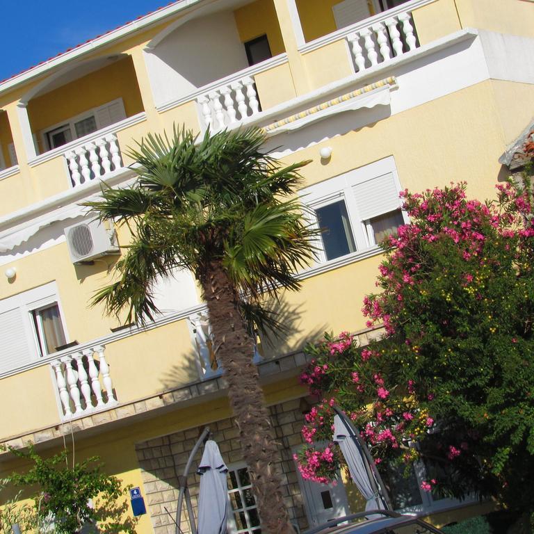 Apartments Renjak Сукошан Экстерьер фото